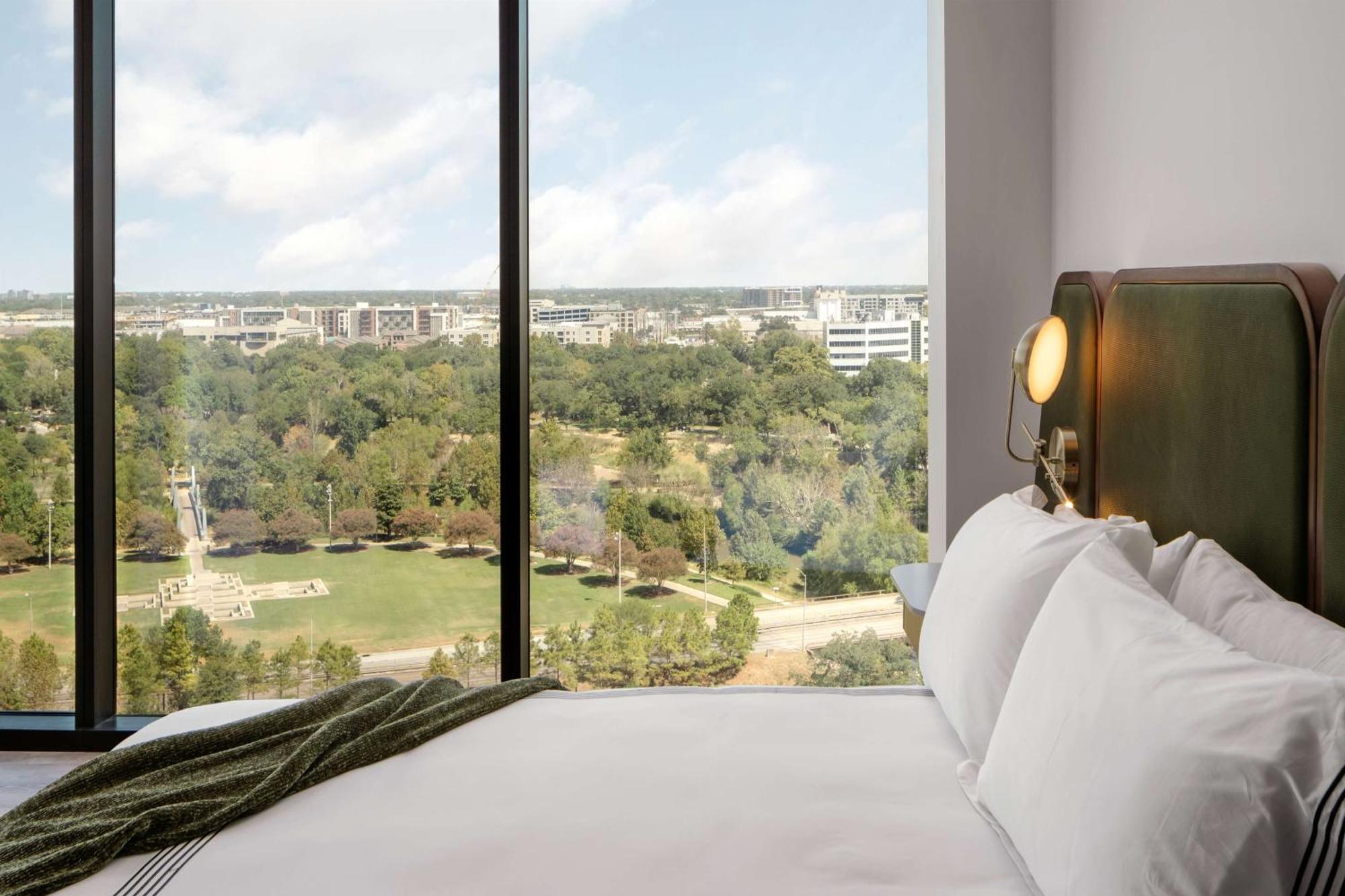 Thompson Houston, By Hyatt Hotell Exteriör bild
