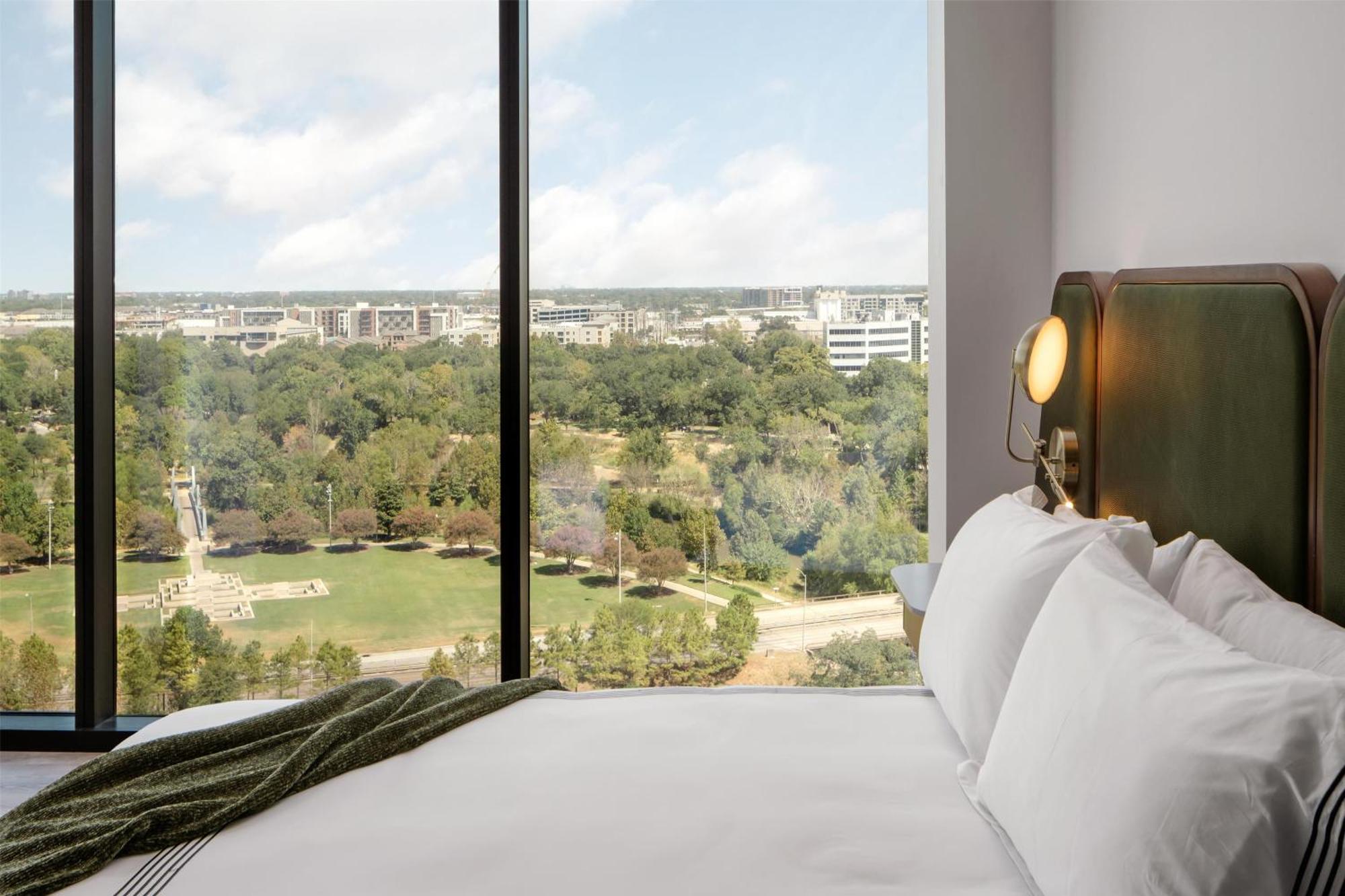Thompson Houston, By Hyatt Hotell Exteriör bild